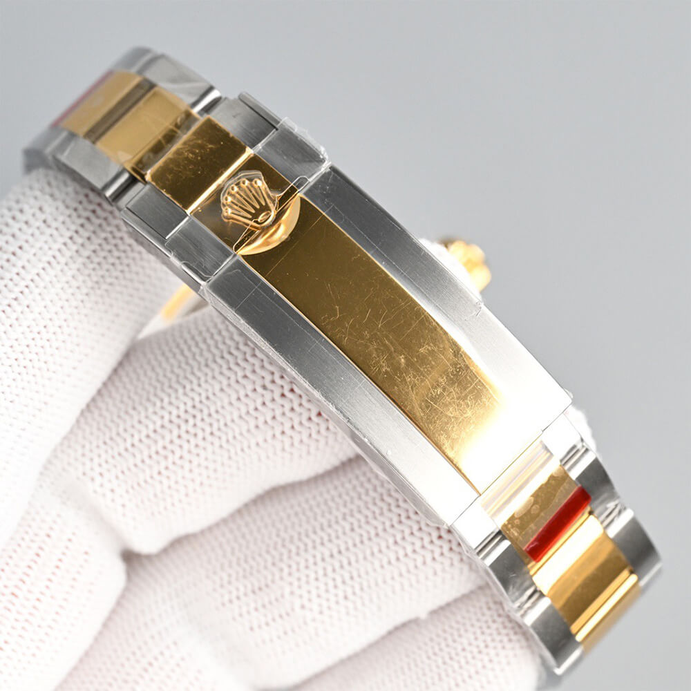 Rolex Submariner Date